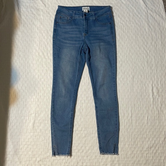 For the Republic Jeans - Picture 1 of 4